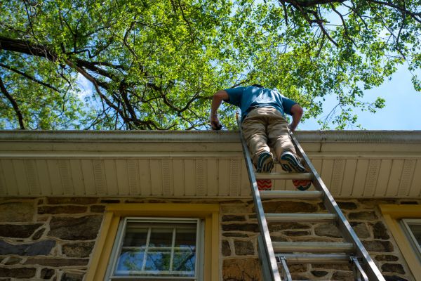 Industrial Gutter Cleaning in Manassas